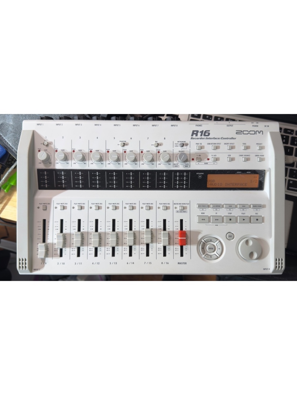 Zoom R16 Portable Multitrack Recorder Controller and Interface - Picture 2 of 10